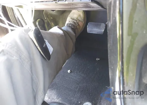 2017 Ford Focus Titanium from USA, damaged, VIN 1FADP3J24HL295571